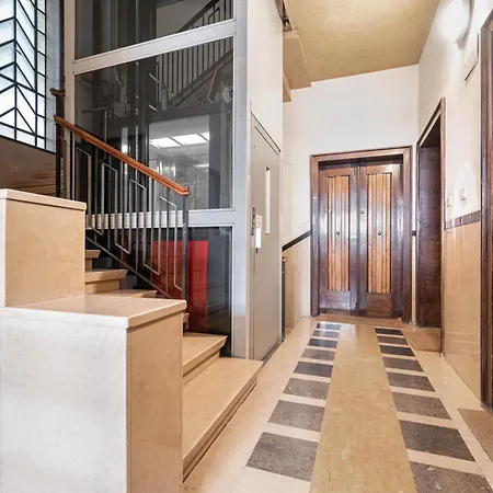 Piazza Isolo Apartment *