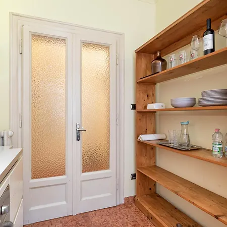 Piazza Isolo Apartment